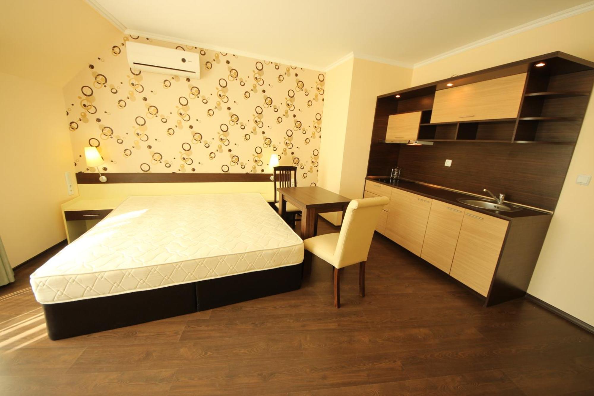 Menada Apartments In Grand Hotel Свети Влас Стая снимка