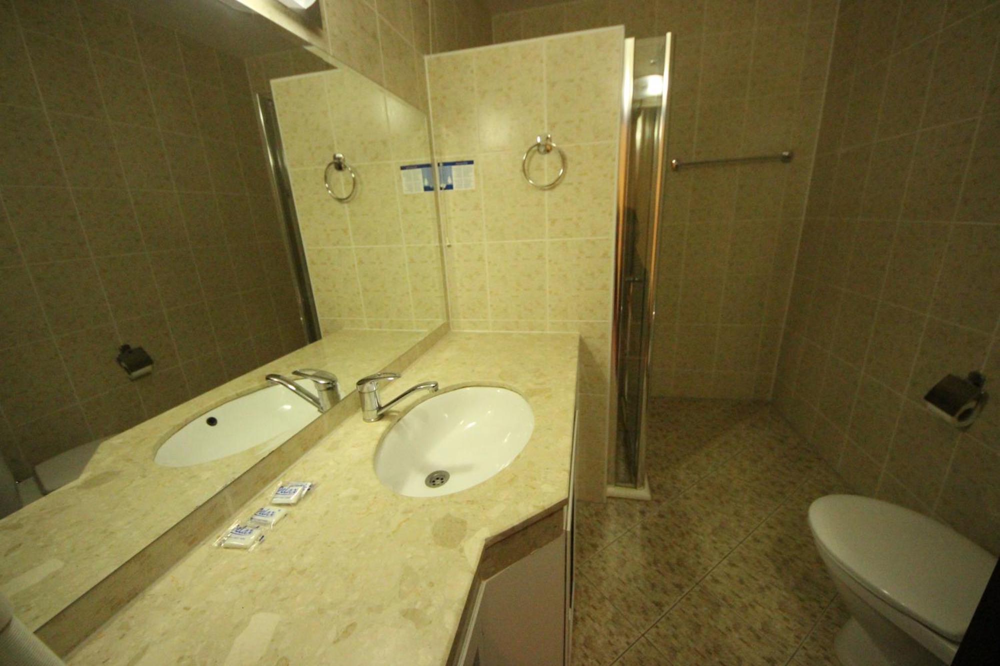 Menada Apartments In Grand Hotel Свети Влас Стая снимка