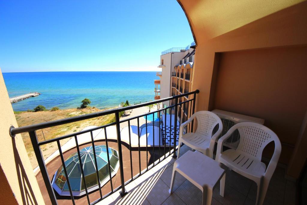 Menada Apartments In Grand Hotel Свети Влас Стая снимка